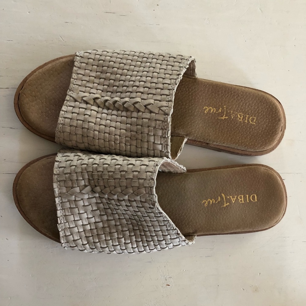 Slide Sandals - Picture 2 of 3